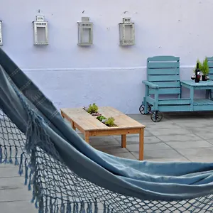 aloha-beach-house-hostel.hotels-lisbon-portugal.com/